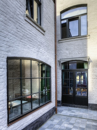 Menin Gate House 1 | Terrace/patio