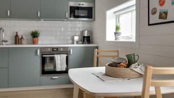 Studio | Premium bedding, individually decorated, individually furnished