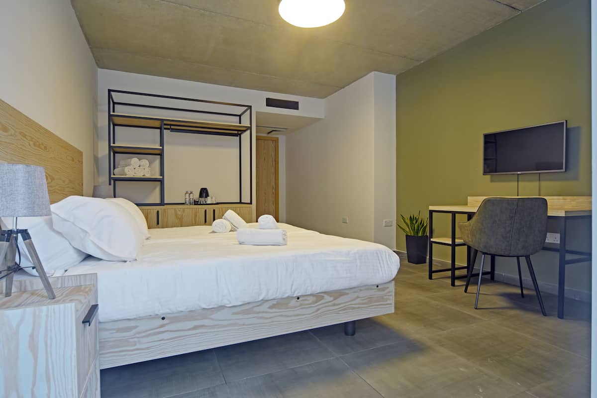 Chambre Supérieure Double ou avec lits jumeaux, balcon