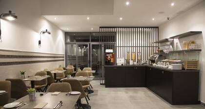 Mr. Todd Hotel