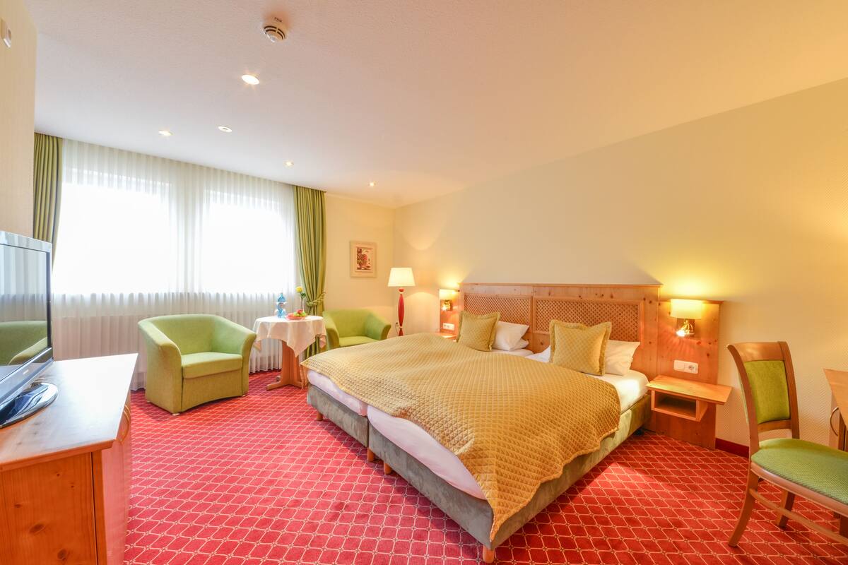 minibar, in-room safe, desk, blackout curtains