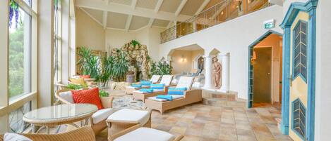 土耳其浴、身体护理、芳香疗法、热石按摩、体膜护理、面部护理