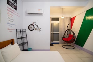 Blackout curtains, free WiFi, bed sheets - Velo B&B (Donggang)