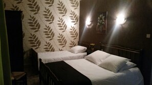 Classic Room, Multiple Beds - Hotel restaurant le Torrent (Santo-Pietro-di-Venaco)