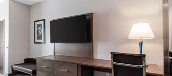 Comfort Suites Grove City - Columbus South