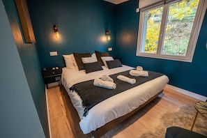 Suite – comfort, fjellutsikt | Skrivebord, skrivebord for bærbar PC og barnesenger (inkludert)