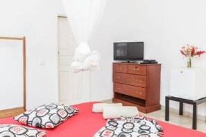 Minibar, gratis Wi-Fi, sengetøj