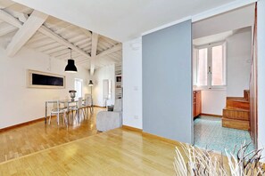 Apartment (2 Bedrooms) | 2 bedrooms, individually decorated, individually furnished - Coronari Charming Apartment (Rome)