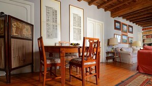 2 bedrooms, iron/ironing board, bed sheets - Farnese Charming Apartment (Rome)