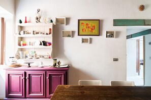House, Multiple Beds, City View (Reginella White Apartment) | Room amenity