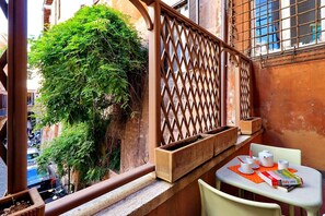 House, Multiple Beds, City View (Campo Marzio Studio Apartment) | In-room dining - Campo Marzio Studio Apartment (Rome)