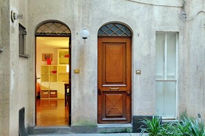 Property grounds - Campo Marzio Studio Apartment (Rome)