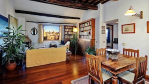 House, 1 King Bed, City View (Piazza Mattei Terrace Apartment) | 1 bedroom, laptop workspace, iron/ironing board, individually decorated - Piazza Mattei Terrace Apartment (Rome)