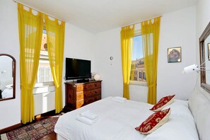 House, Multiple Beds, City View (Trastevere Lovely Studio Apartment)