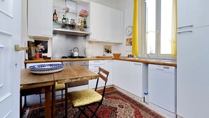 Unclassified image, 2 of 11, button - Trastevere Lovely Studio Apartment (Rome)