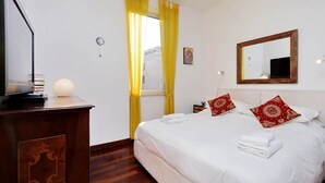 Unclassified image, 4 of 11, button - Trastevere Lovely Studio Apartment (Rome)