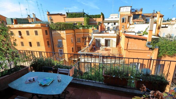 Nhà, nhiều giường, quang cảnh thành phố (Trevi Comfortable Terrace Apartment) | Quang cảnh từ phòng