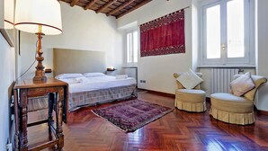 Nhà, nhiều giường, quang cảnh thành phố (Trevi Comfortable Terrace Apartment) | Khu phòng khách