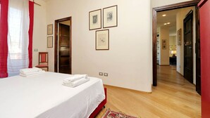Room - Saint Peter's Bright Apartment (Rome)