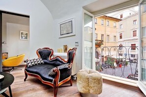 House, Multiple Beds, City View (Trastevere Luxury Design Apartment) | Living area - Trastevere Luxury Design Apartment (Rome)