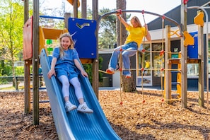 Children’s play area – outdoor