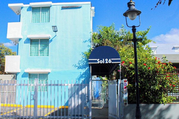 Façana frontal de l'allotjament