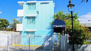 Front of property - Chandelier 301 (Ponce)