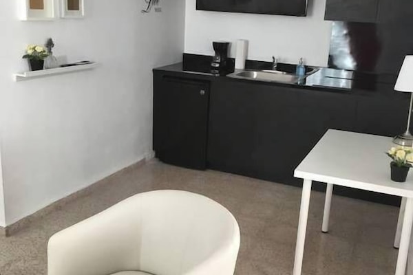 Comfort Studio | Living area | Smart TV