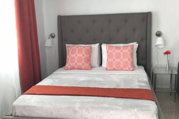 Comfort Studio | Iron/ironing board, free WiFi, bed sheets