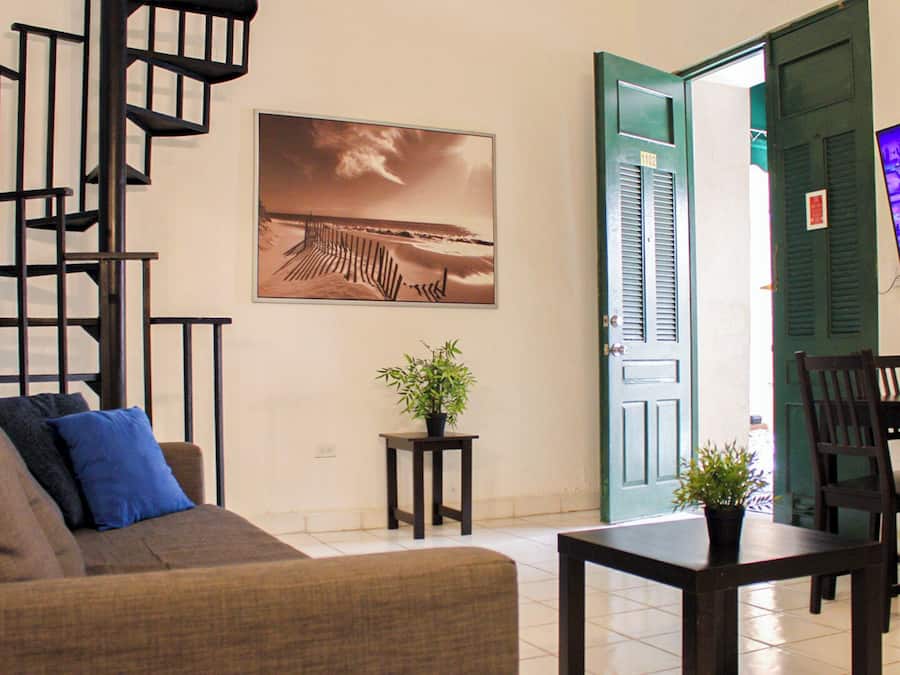 Apartamento, 1 quarto | Área de estar | TV de tela plana