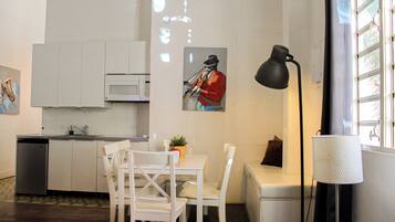 ๋์ฅ๊ณ , ์ ์๋ ์ธ์ง, ์ฟกํ, ์ปคํผ/ํฐ ๋ฉ์ด์ปค