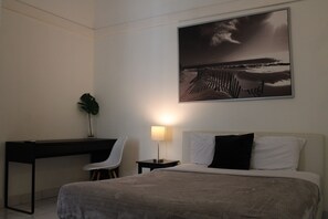 3 chambres, fer et planche à repasser, Wi-Fi gratuit, draps fournis