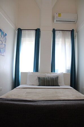 Apartment, 3 Bedrooms | 3 bedrooms, iron/ironing board, free WiFi, bed sheets - Gladiolas 1208 (Ponce)