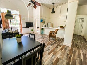 Living area - Gladiolas 1208 (Ponce)