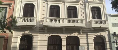 Fachada da propriedade