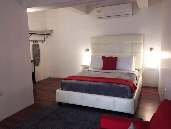 Apartment, Multiple Beds | Iron/ironing board, free WiFi, bed sheets