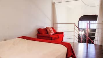 Departamento, varias camas | Tabla de planchar con plancha, wifi gratis y ropa de cama