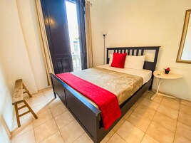 1 habitación, tabla de planchar con plancha, wifi gratis y ropa de cama 