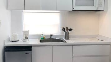 Studio, Mehrere Betten | Eigene Küche | Kühlschrank, Mikrowelle, Herdplatte, Wasserkocher mit Kaffee-/Teezubehör