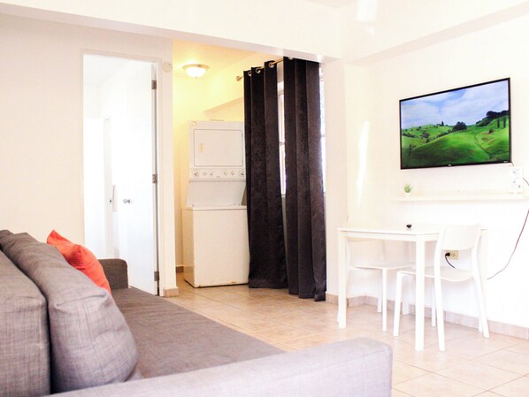 Apartment, 1 Queen Bed with Sofa bed | Living area | Flat-screen TV - Boulevard 201 (Mayagüez)