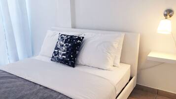 Apartment, 1 Queen Bed with Sofa bed | 1 bedroom, iron/ironing board, free WiFi, bed sheets