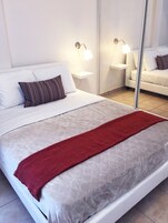 2 habitaciones, tabla de planchar con plancha y wifi gratis 