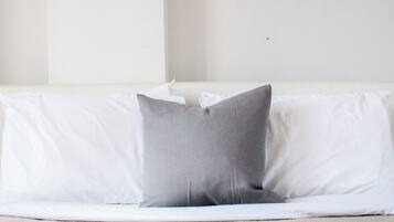 Apartment, 2 Bedrooms | 2 bedrooms, iron/ironing board, free WiFi, bed sheets