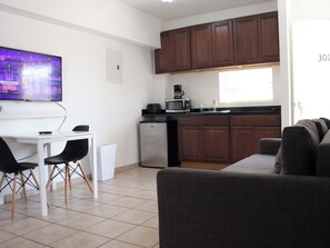 Apartment, 1 Bedroom | Living area | Flat-screen TV - Boulevard 301 (Mayagüez)
