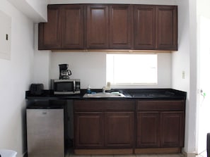 Apartment, 1 Bedroom | Private kitchen