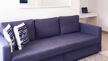 Apartament, 1 dormitori | Sala d'estar | Televisor de pantalla plana