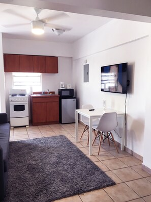 Apartment | Living area | Flat-screen TV - Boulevard 304 (Mayagüez)