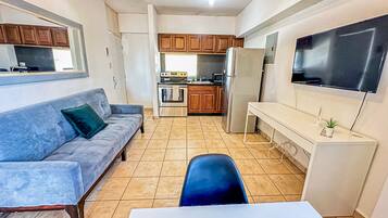 Appartement, 2 chambres | Restauration dans la chambre