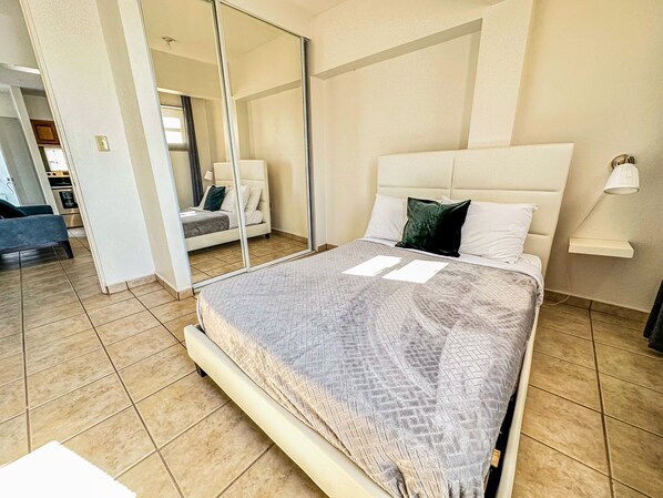 2 habitaciones, tabla de planchar con plancha y wifi gratis