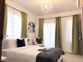 Deluxe Room (201) | Soundproofing, iron/ironing board, free WiFi, bed sheets